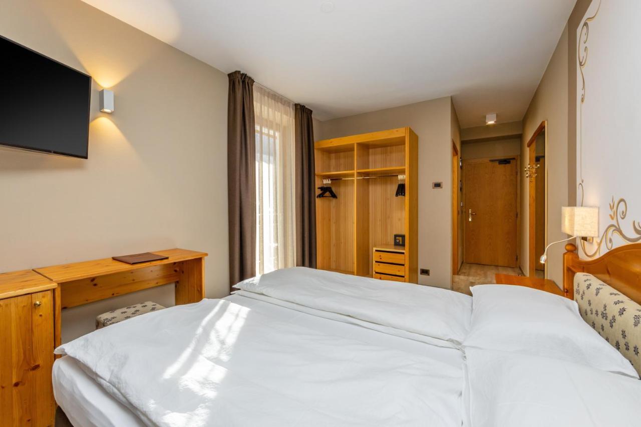 Hotel Vittoria - Ricarica L'Anima Dimaro Εξωτερικό φωτογραφία