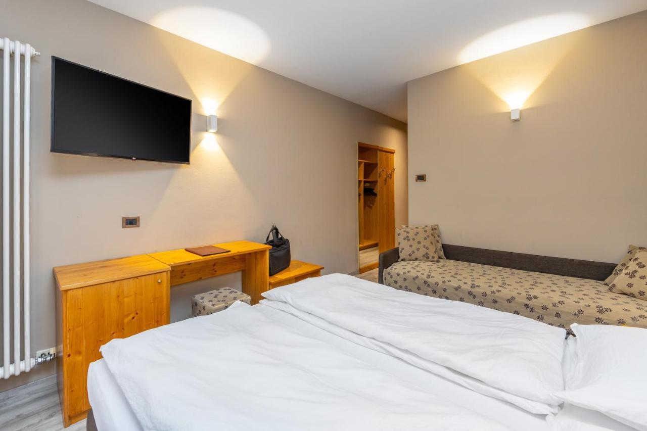 Hotel Vittoria - Ricarica L'Anima Dimaro Εξωτερικό φωτογραφία