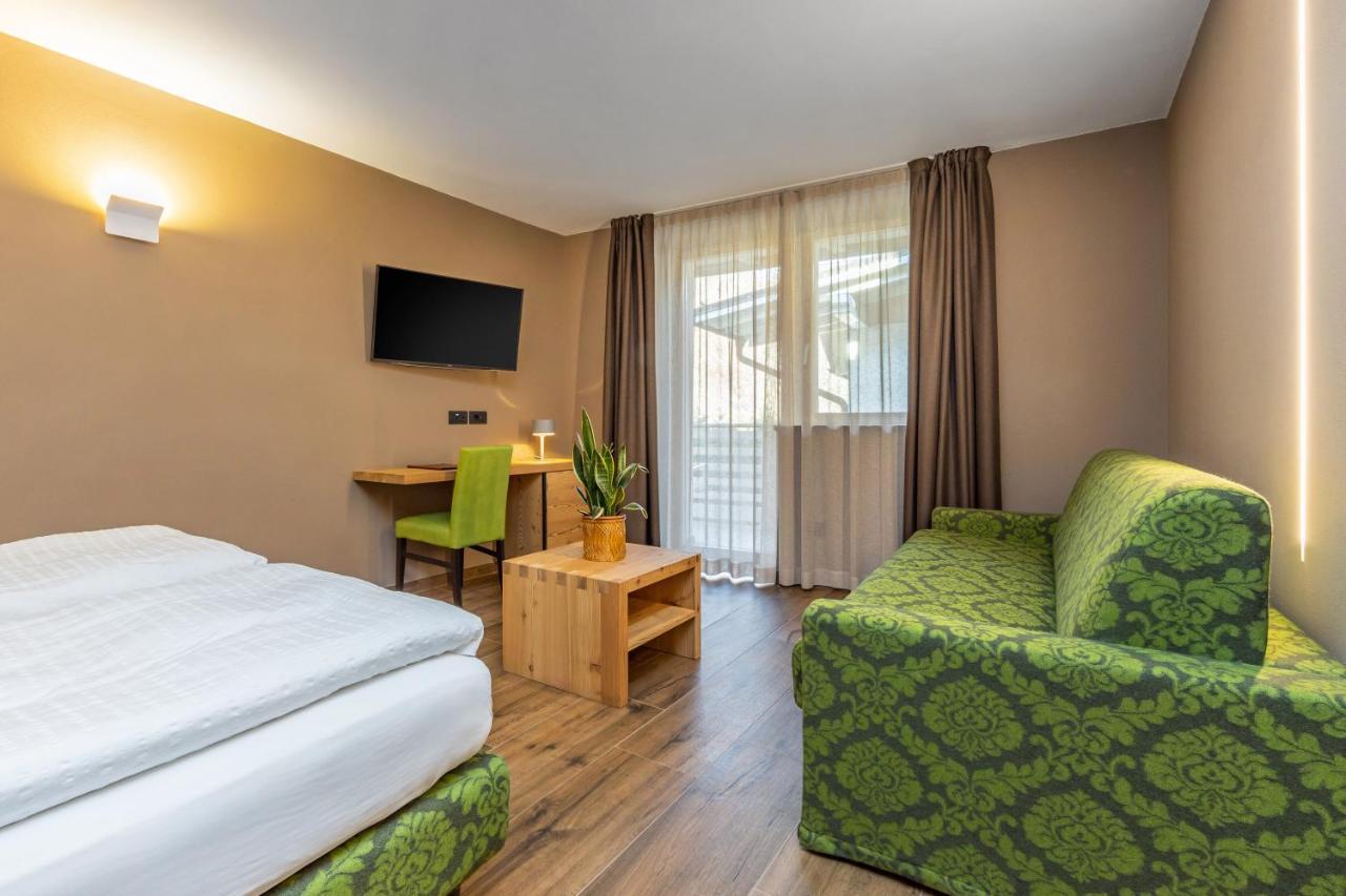Hotel Vittoria - Ricarica L'Anima Dimaro Εξωτερικό φωτογραφία