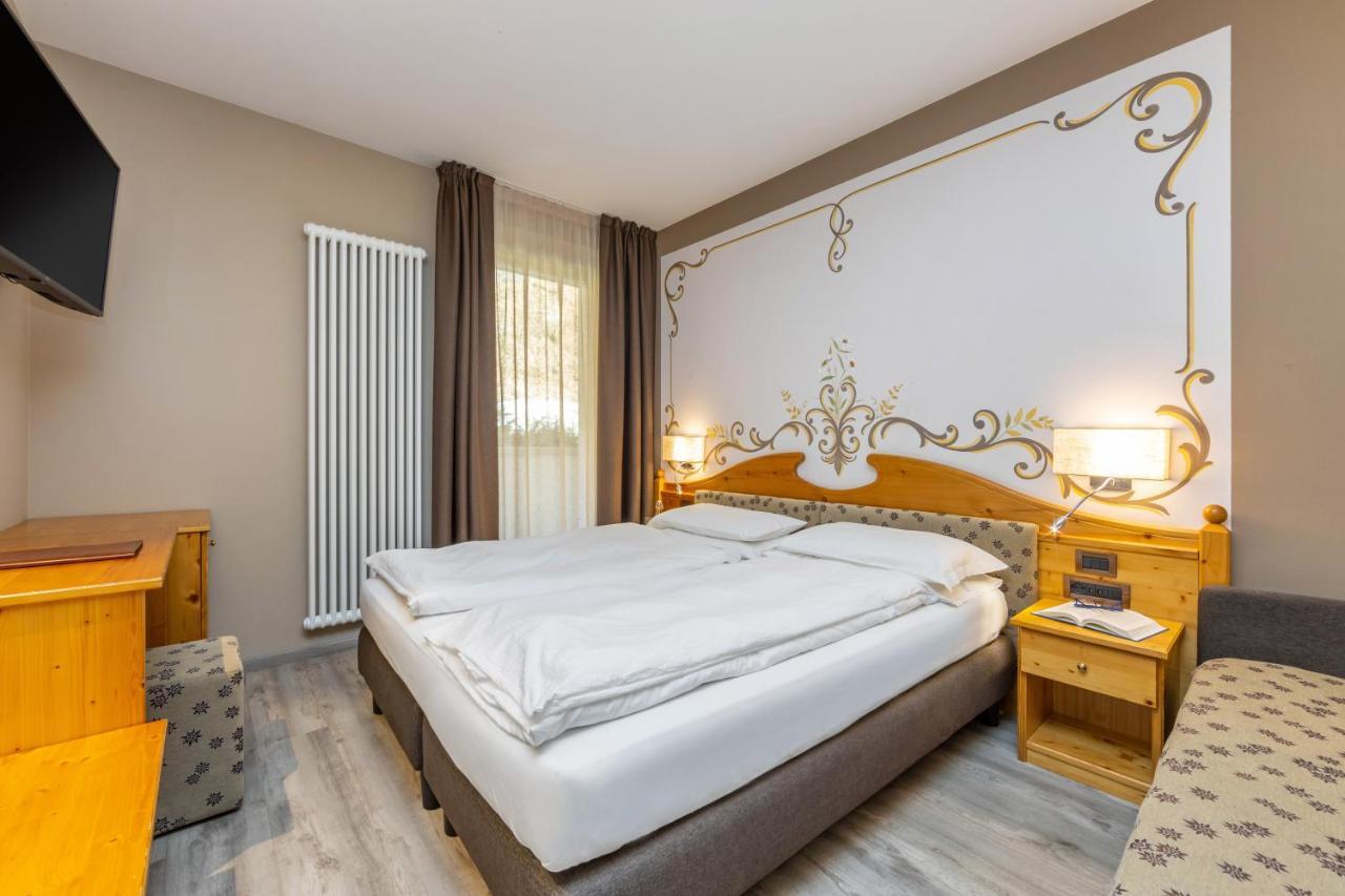 Hotel Vittoria - Ricarica L'Anima Dimaro Εξωτερικό φωτογραφία