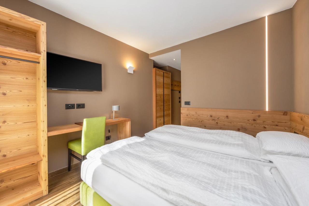 Hotel Vittoria - Ricarica L'Anima Dimaro Εξωτερικό φωτογραφία