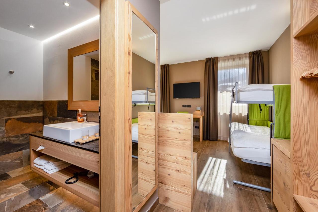 Hotel Vittoria - Ricarica L'Anima Dimaro Εξωτερικό φωτογραφία
