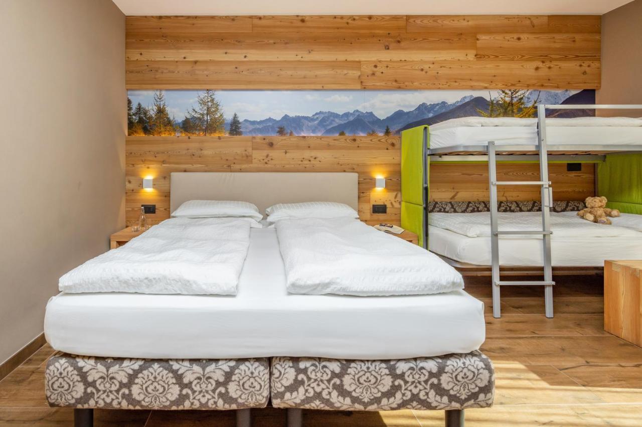 Hotel Vittoria - Ricarica L'Anima Dimaro Εξωτερικό φωτογραφία