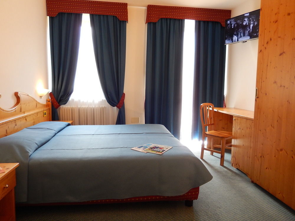 Hotel Vittoria - Ricarica L'Anima Dimaro Εξωτερικό φωτογραφία