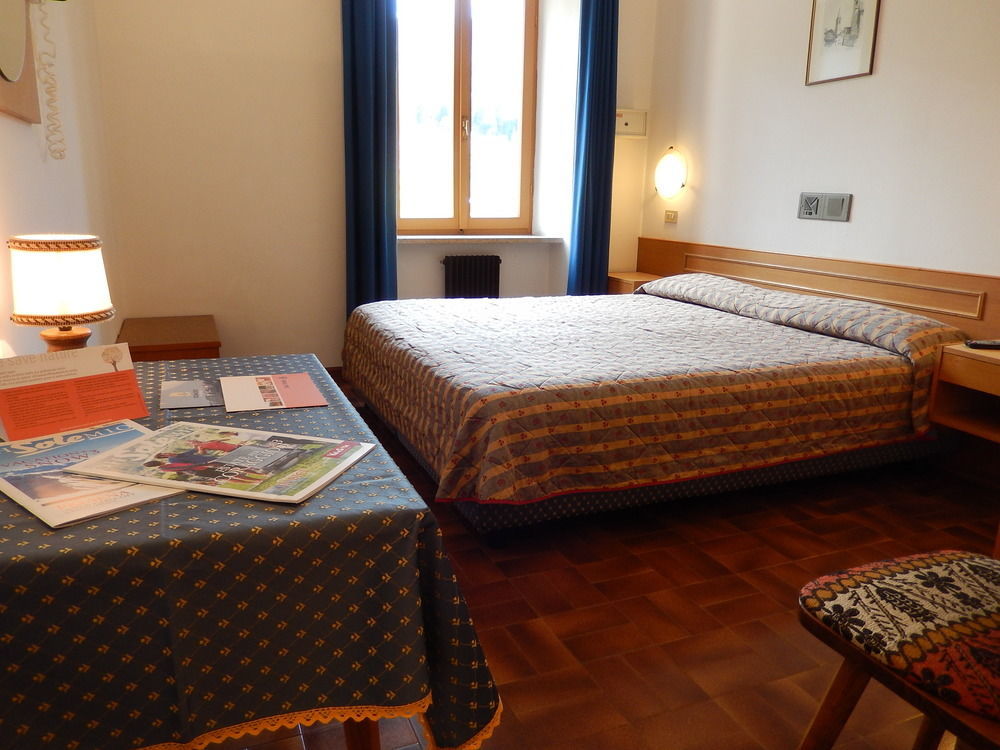 Hotel Vittoria - Ricarica L'Anima Dimaro Εξωτερικό φωτογραφία